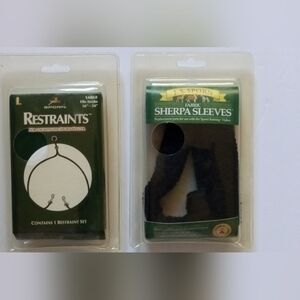 Sporn Restraint Set And Sporn Fabric Sherpa Sleeves Dog Size: L